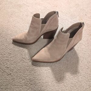 Vince Camuto Gradina block heel bootie